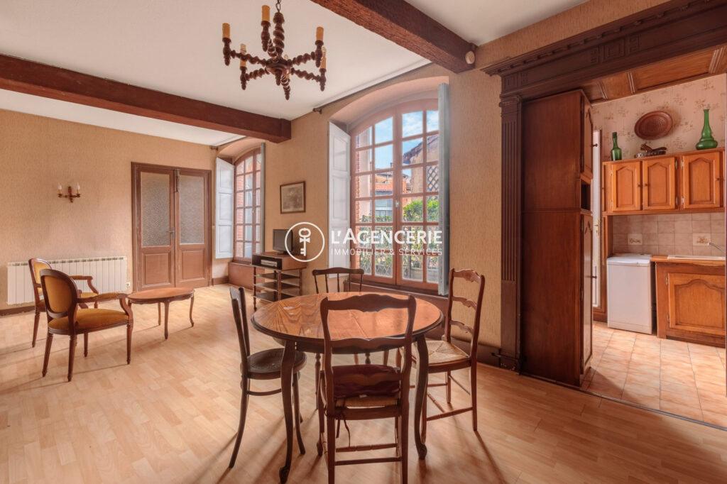 Une adresse privilégiée aux Carmes – Appartement avec terrasse et parking