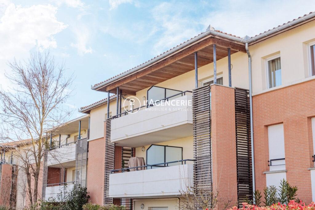 Appartement T3 avec terrasse, parking et cave