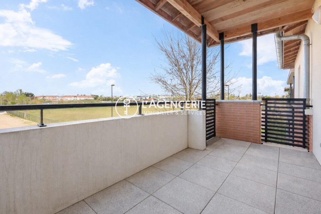 Appartement T3 avec terrasse, parking et cave