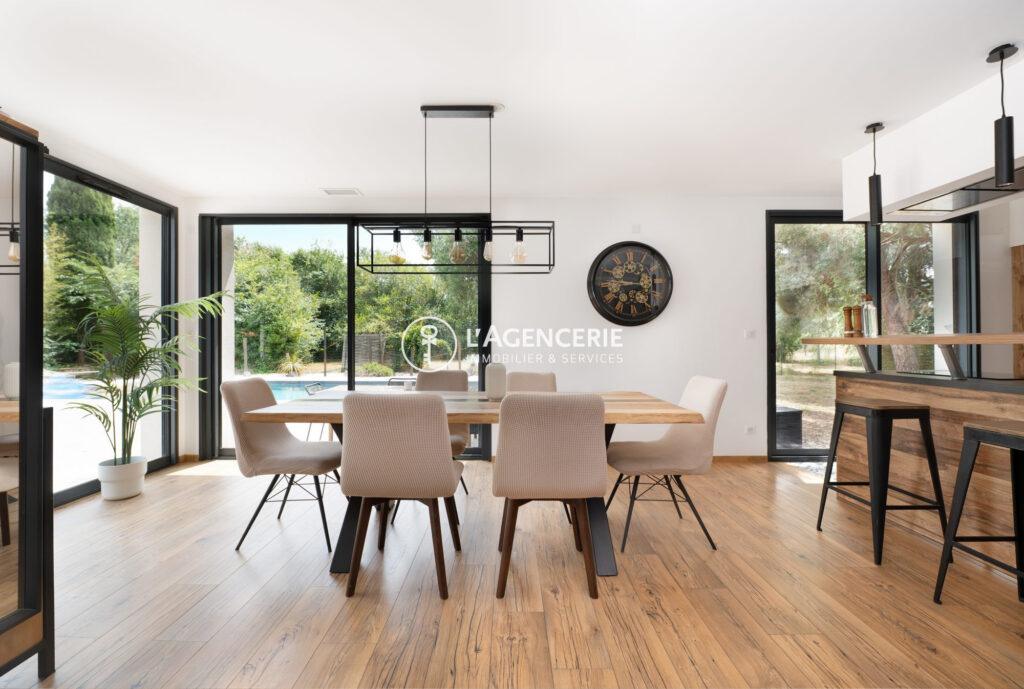 Villa contemporaine de 190 m², piscine, au calme d’une impasse
